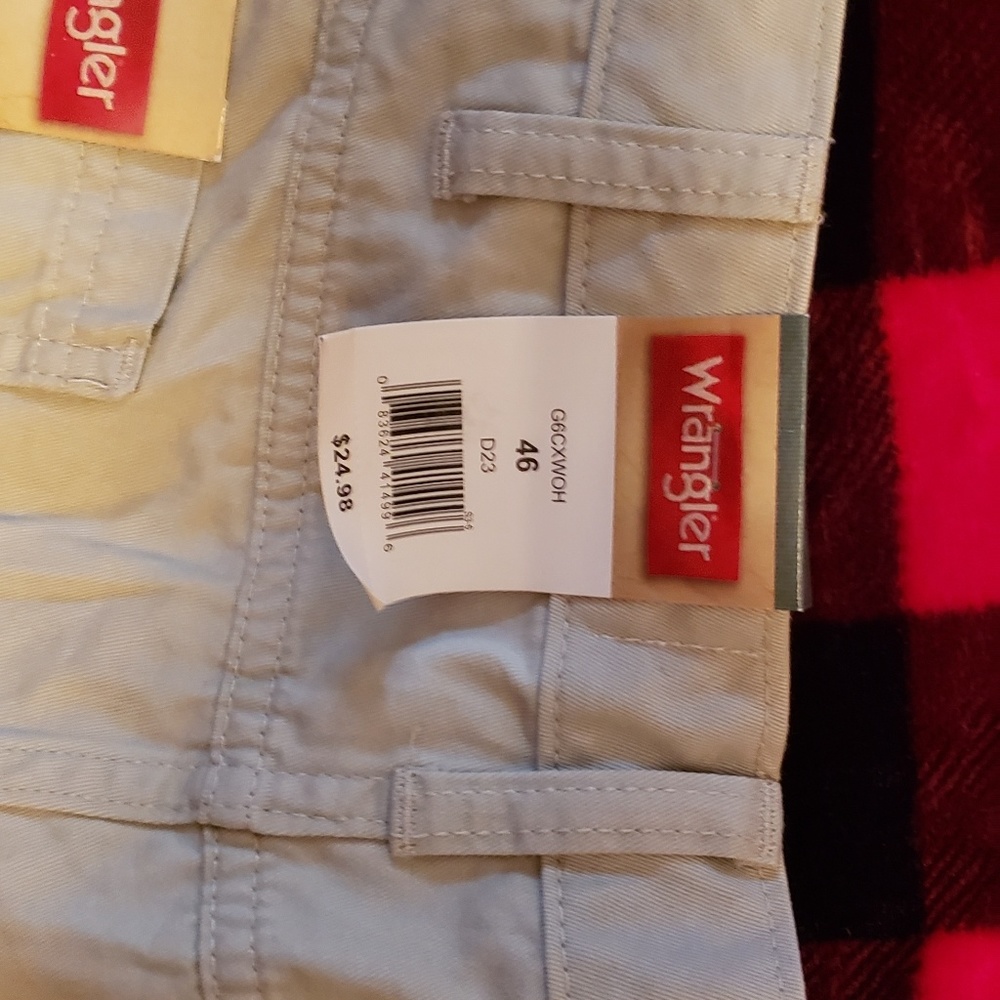 Wrangler cargo shorts